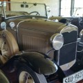 Coleccion de coches antiguos, Bodegas Bouza